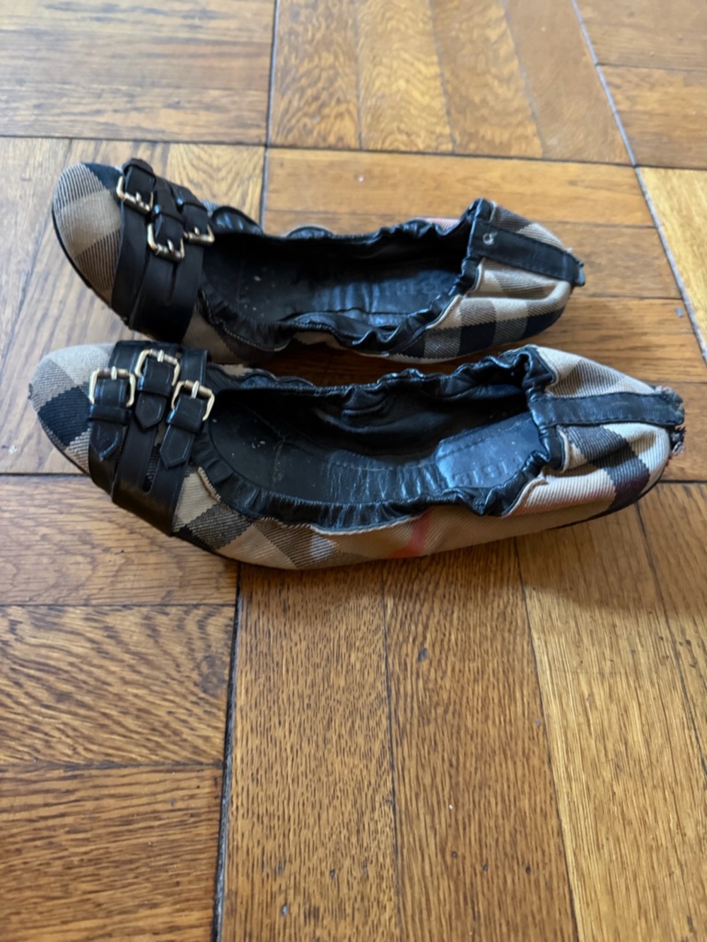 Authentic Burberry Beige Black Check Ballet Flats with Buckle Detail Size 8
